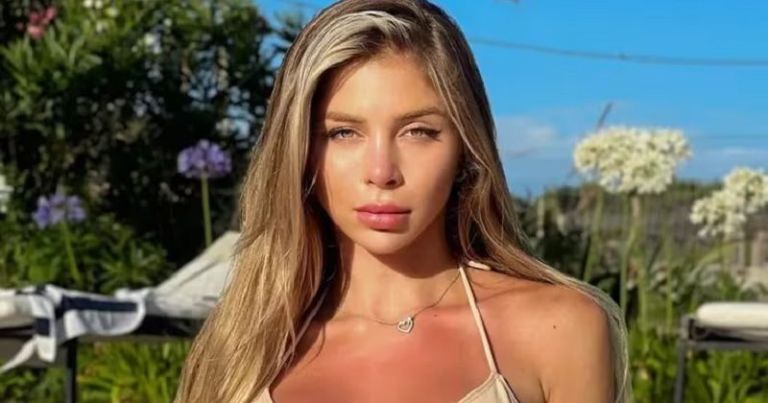 El desafío extremo de Romina Malaspina en la Antártida se tiró en bikini a temperaturas bajo