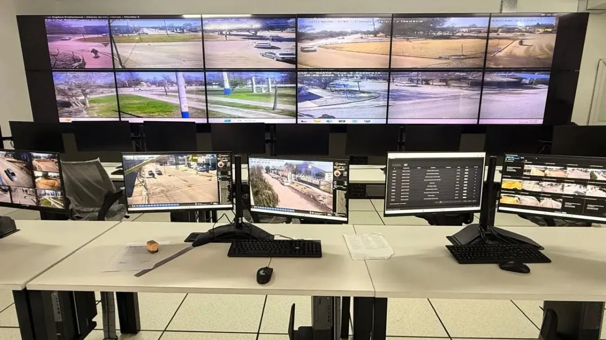 Seguridad Inteligente en Roca: el 911 suma <b>inteligencia artificial</b> y amplía su red a 165 cámaras thumbnail