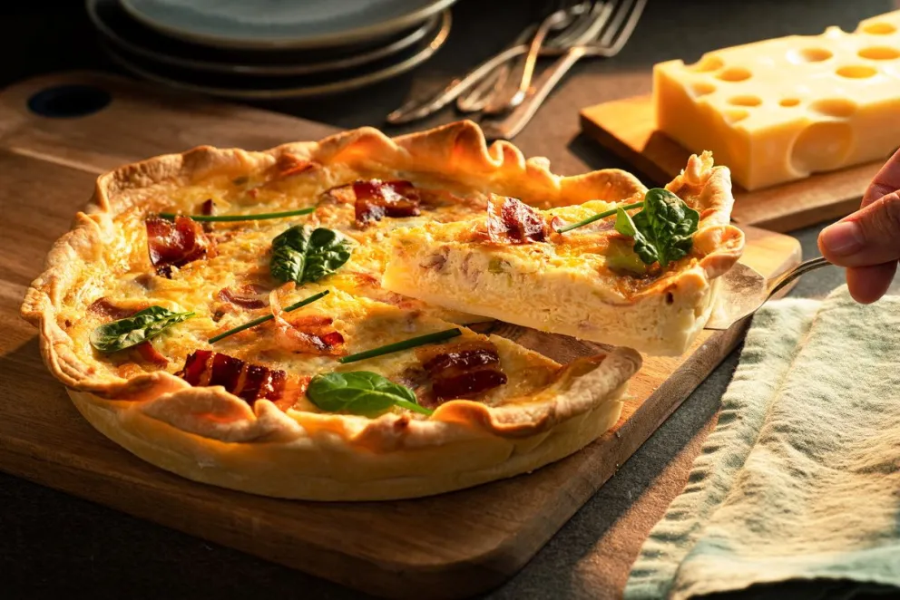 Una delicia: tarta de rúcula, jamón crudo y queso azul