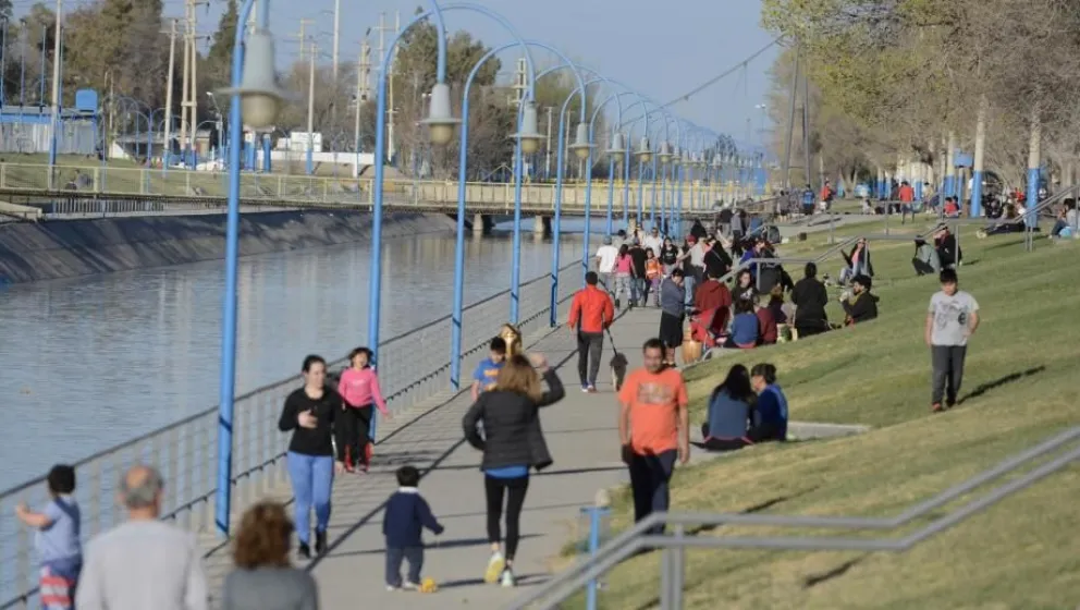 Derivan caudales por el Canal Grande: ¿cuándo llega el agua a Roca?