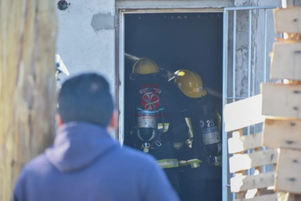 Una mamá y sus dos hijas perdieron todo en un incendio: piden ayuda a la comunidad