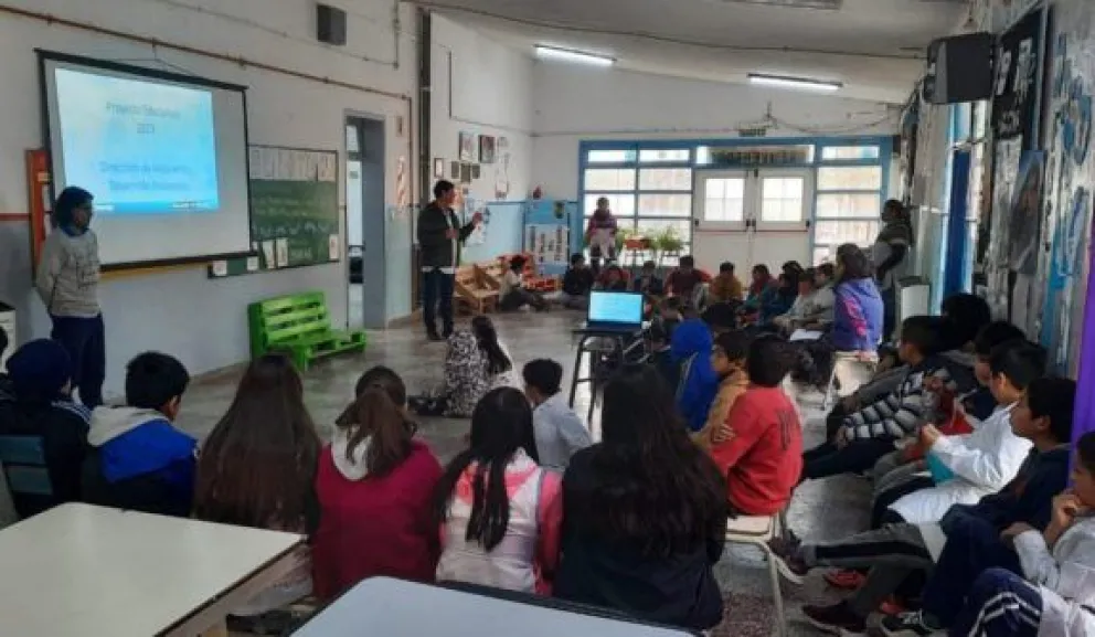 Finalizó el Mes del Ambiente y visitaron 3 escuelas más
