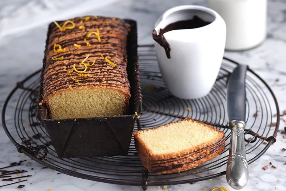 Cómo hacer un budín de chocolate y naranja sin TAAC para la tarde del domingo