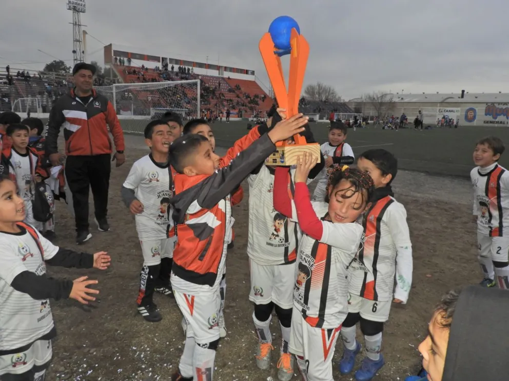 Futbol Infantil: 150 equipos jugaron el “Apertura 2023” que organizó el Depo