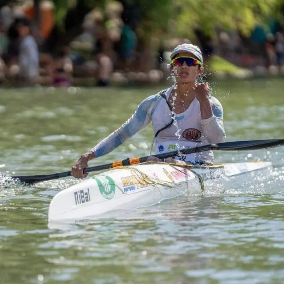 La roquense Cecilia Collueque necesita ayuda para participar en el Mundial de Canotaje