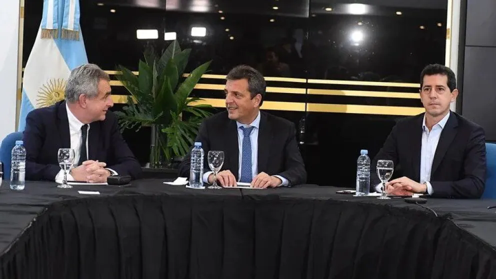 Gobernadores del oficialismo anunciaron que Wado de Pedro será el jefe de campaña de Unión por la Patria