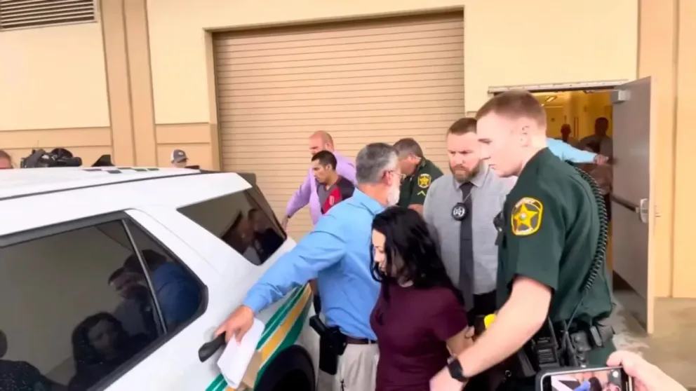 Muere bebé en Florida luego de permanecer 8 horas dentro del auto: sus padres la olvidaron por irse de fiesta