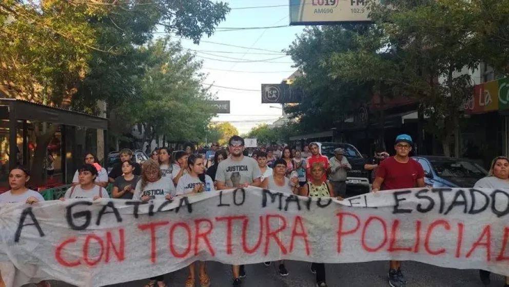 Piden prisión perpetua para cinco policías por el asesinato de un detenido en la comisaría 45