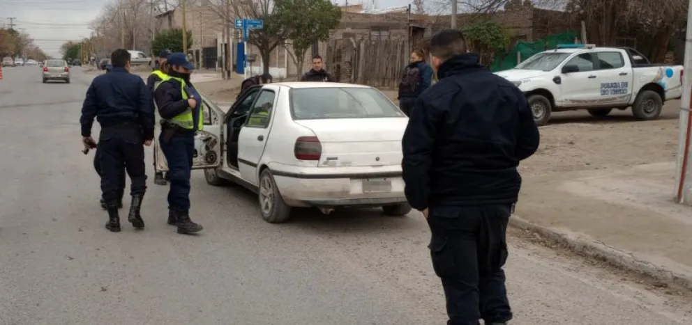 Una mujer conducía un auto con pedido de secuestro y fue interceptada por la policía