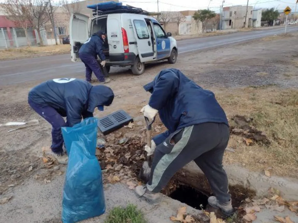 Vuelven las lluvias y continúan los arreglos de la red pluvial