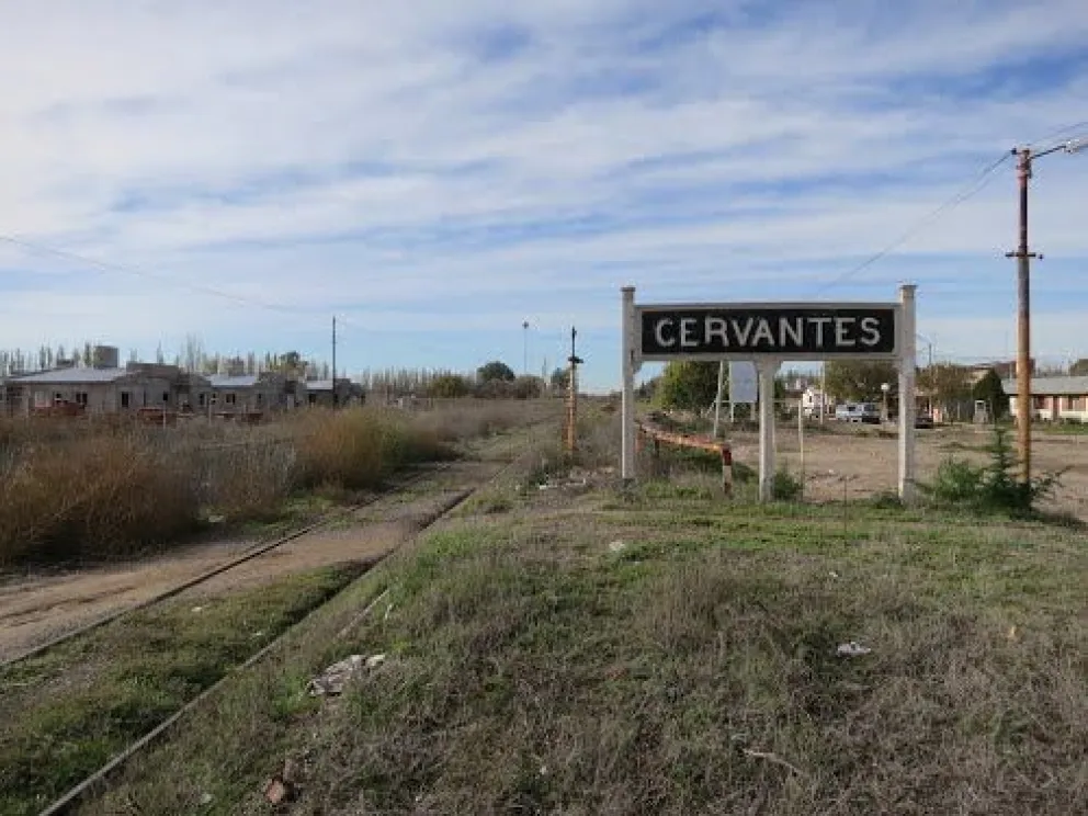 Robaron un camión hormigonero en Cervantes y lo abandonaron en Rincón de los Sauces 