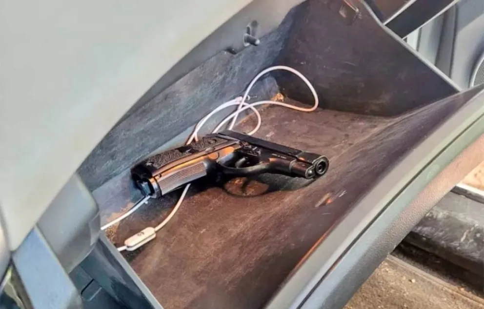 Tres detenidos tras robar un auto en Roca y secuestrar al propietario 