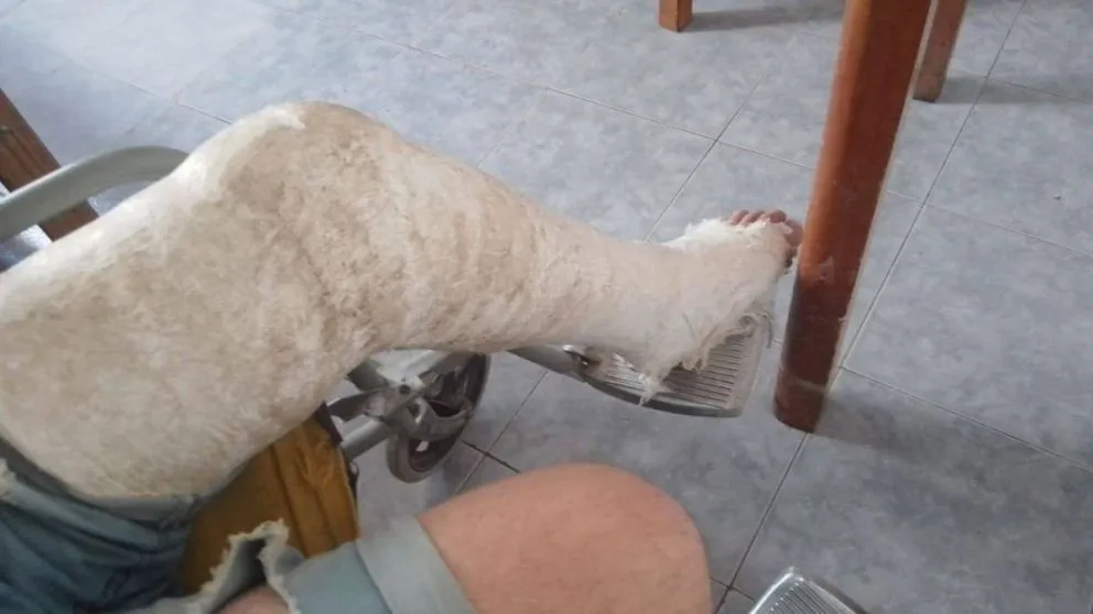 Lo echaron tras un accidente y ahora denuncia a su ex jefe por robarle bolsos de ropa