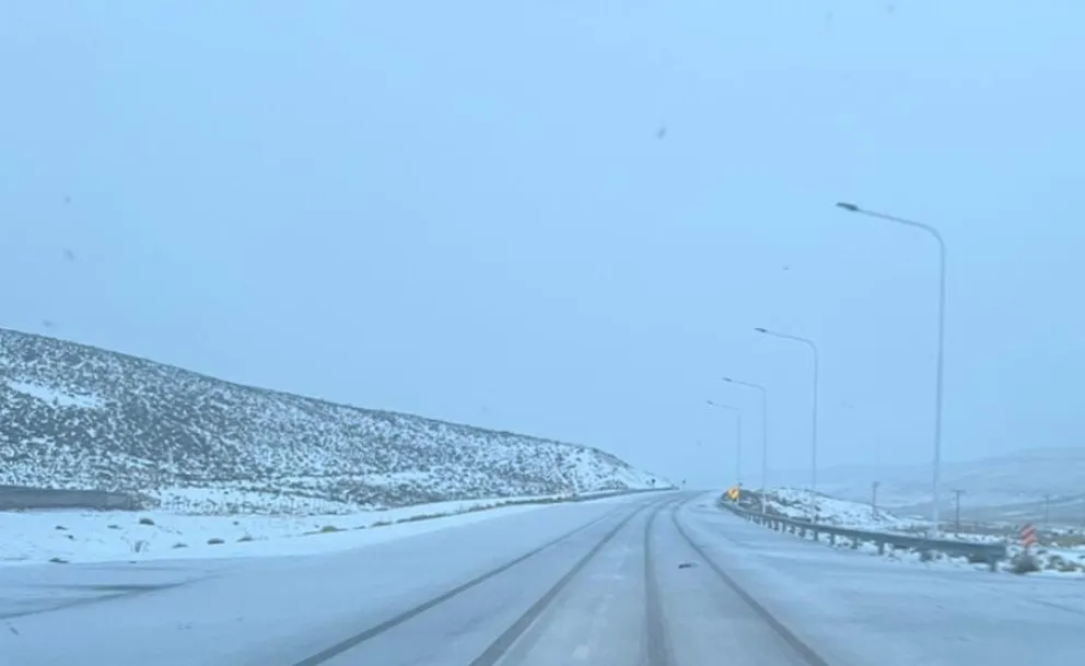 Solicitan circular con extrema precaución en las rutas 40 y 23 en la cordillera rionegrina