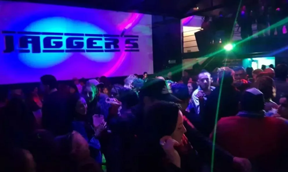Un reconocido cantante de cumbia estará este jueves en Roca: ¿de quién se trata?
