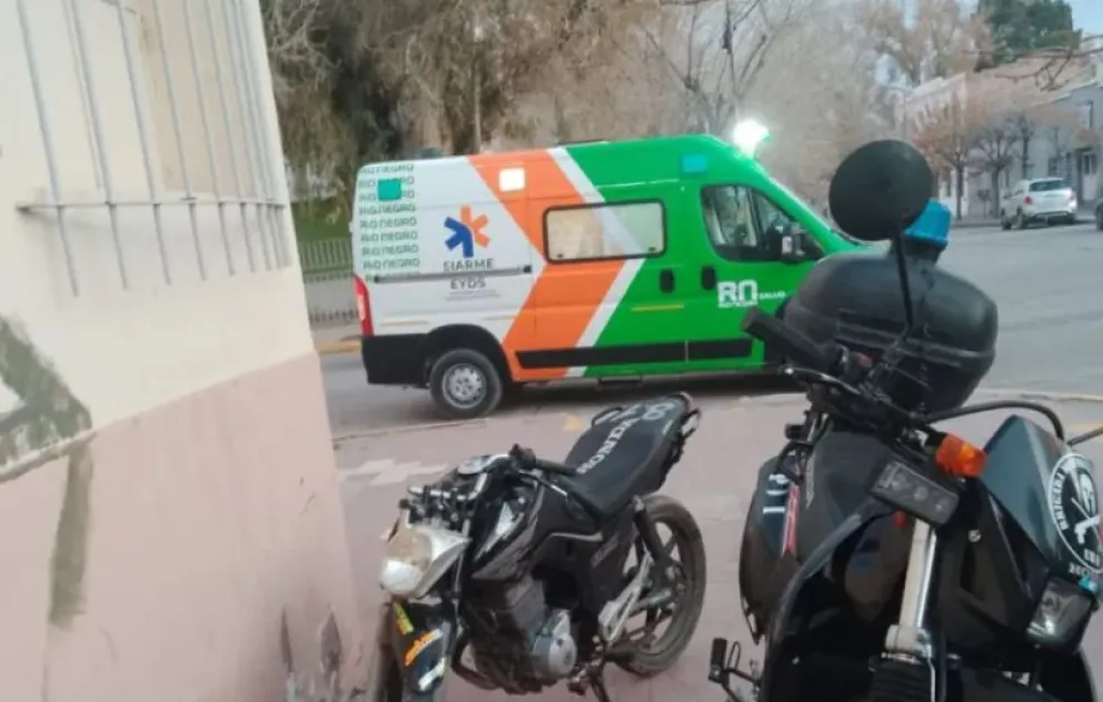 Se estampó contra un paredón cuando escapaba de la policía 