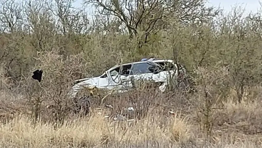 Trasladaron al hospital de Roca al único sobreviviente del siniestro vial en Ruta 151