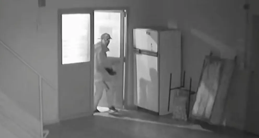 Robo en el cuartel de bomberos: Otra vez la misma persona  