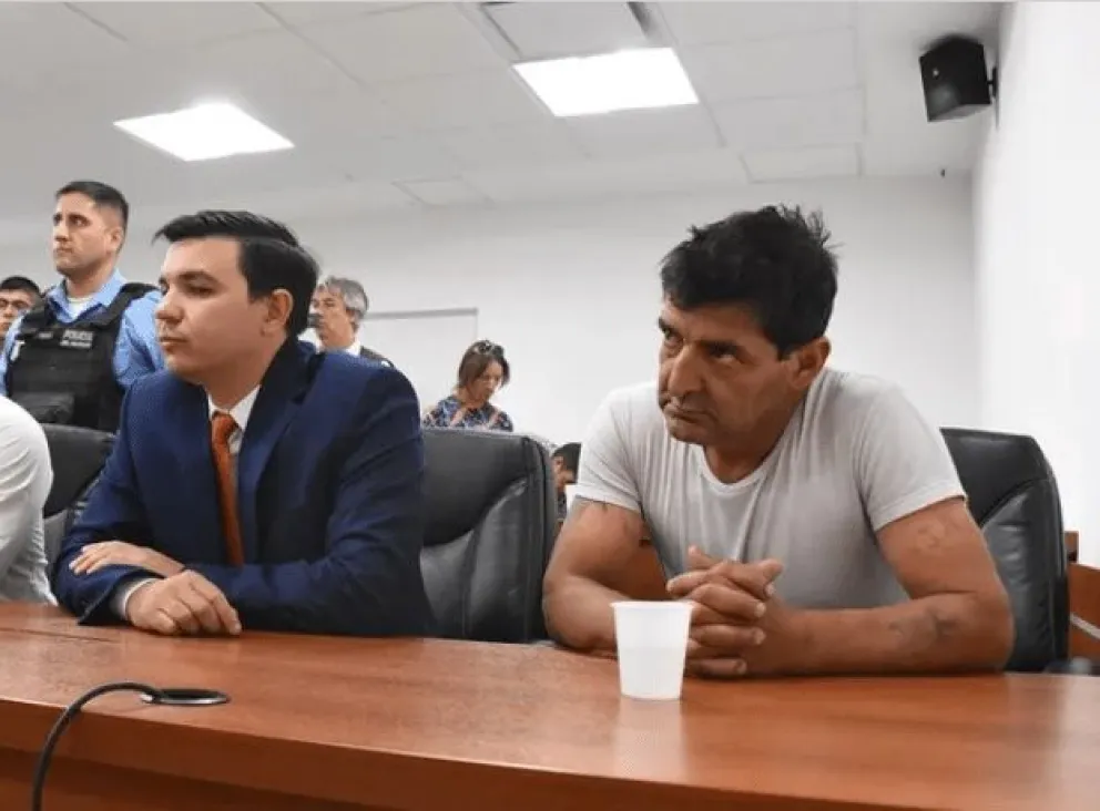 Renunció la defensa del doble femicida 