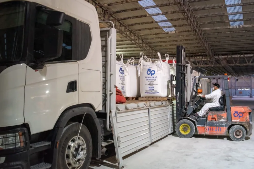 Alpat concretó su primera operación comercial en el sector del litio