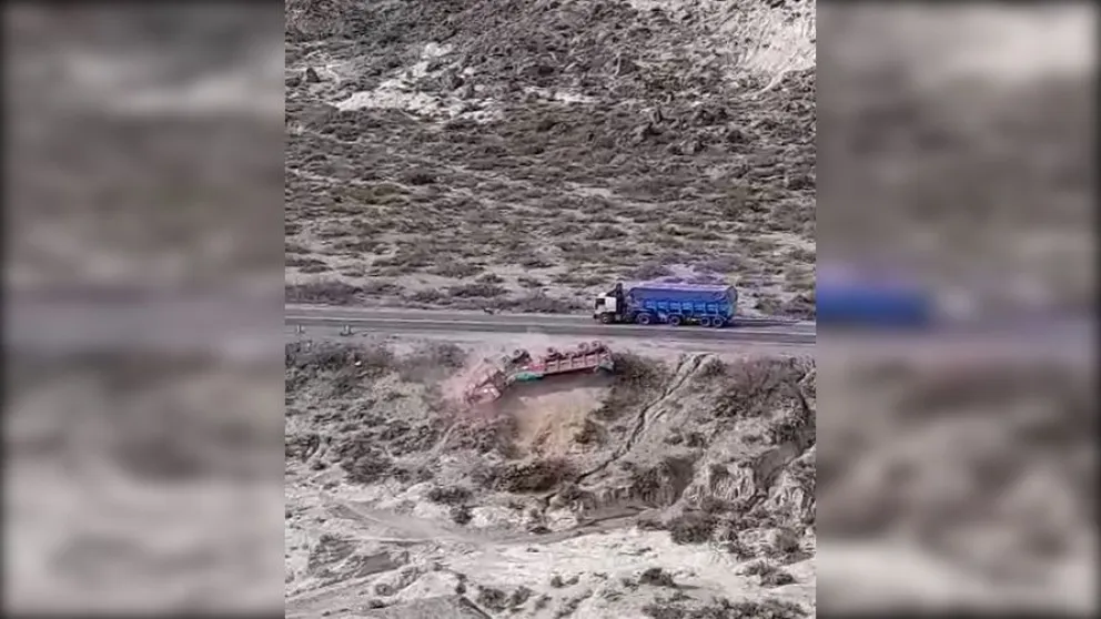 El camionero que volcó en las Tres Cruces dio su versión de los hechos