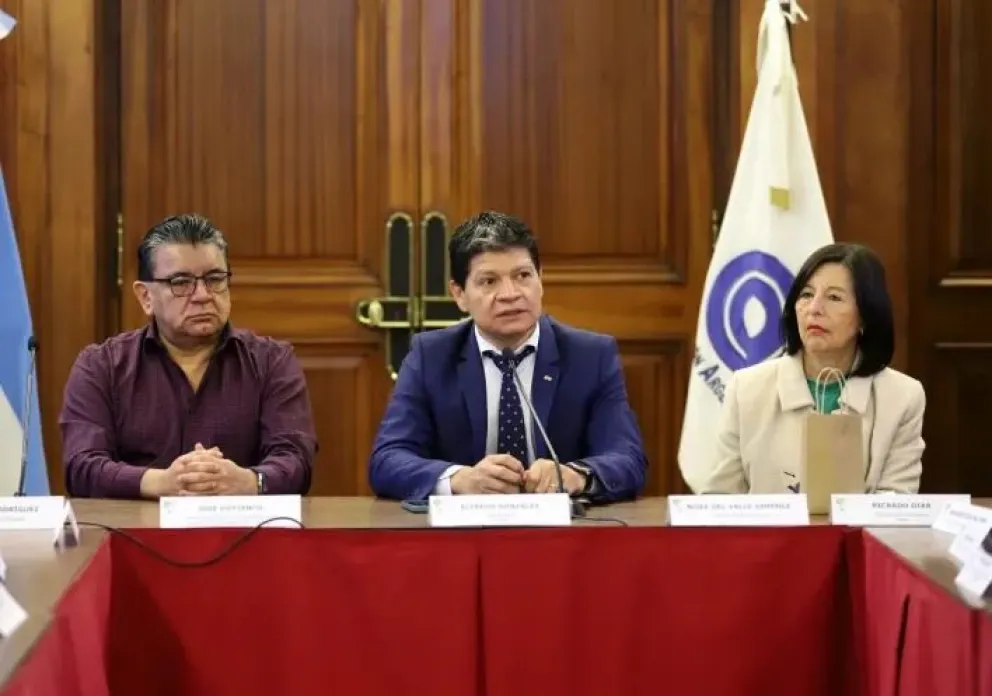 Presentan proyecto para integrar planes sociales y empleo registrado en Argentina