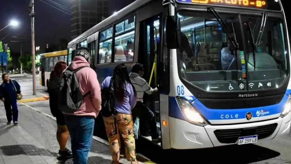 Trabajadores de salud  solicitan boleto gratuito y estacionamiento libre