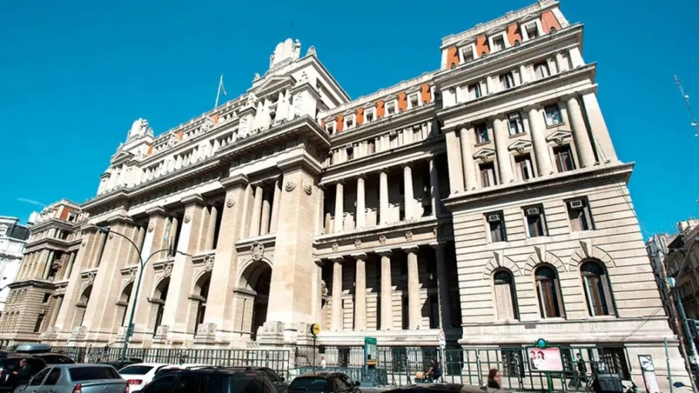 Detuvieron a un empleado judicial por abuso a menor dentro de Tribunales