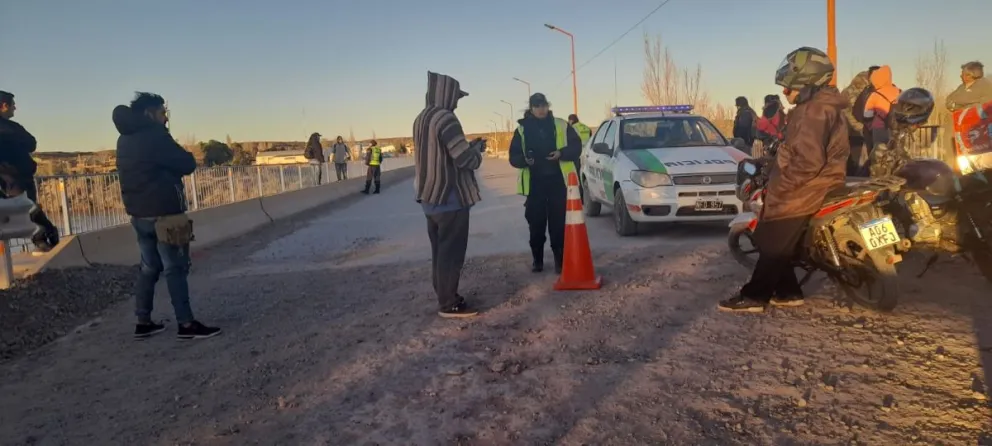 Tensión: fuerte presencia policial para desalojar una toma