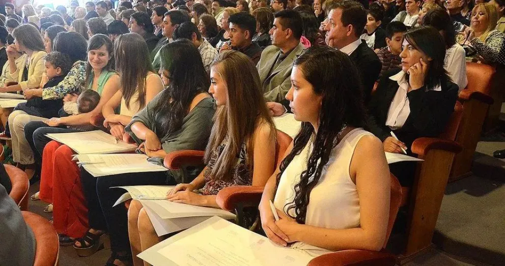 El 30 % de los estudiantes de la Universidad de Río Negro tiene una beca