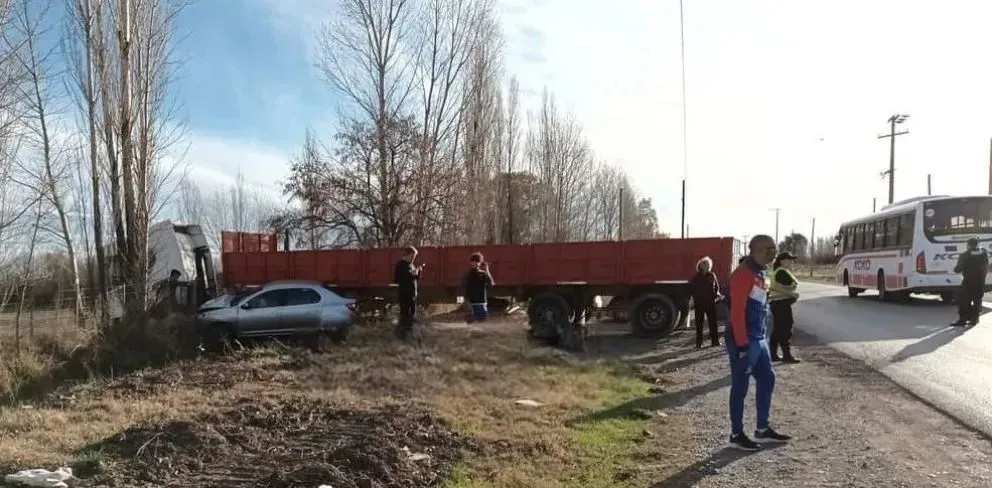 Accidente en la ruta: “El camión dobló de golpe y no nos dio tiempo a nada”