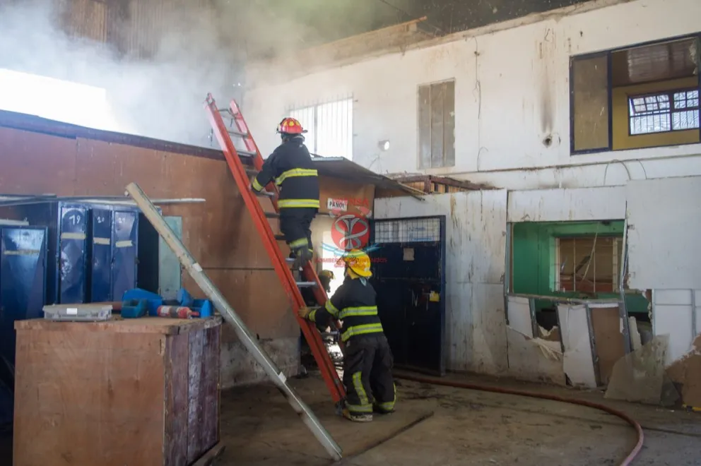 Se incendiaron dos oficinas de la ex empresa 18 de Mayo 