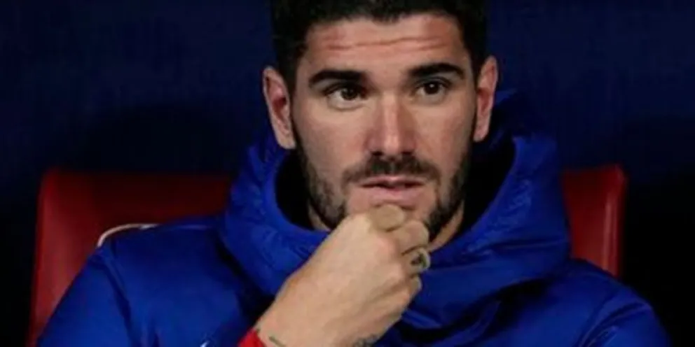 Los memes que le sugieren a Rodrigo de Paul cómo taparse el tatuaje de Tini