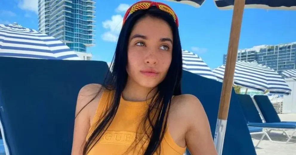 María Becerra reveló qué elementos no pueden faltarle en su kit playero