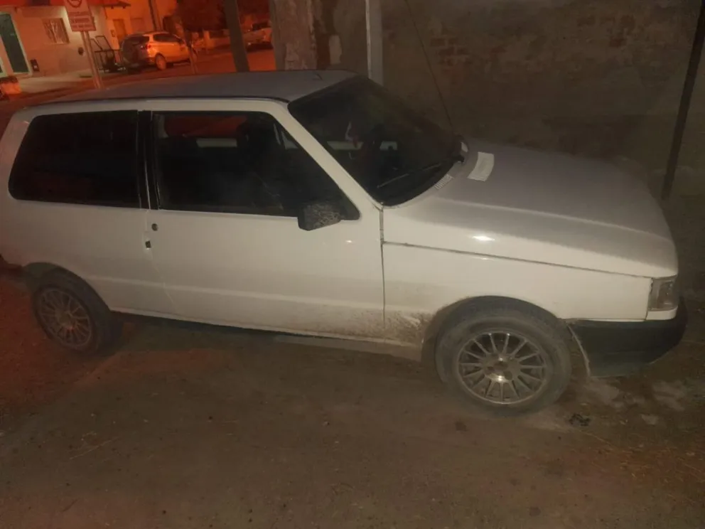 Le robaron el auto de la puerta de su casa y lo encontraron horas más tarde en un taller