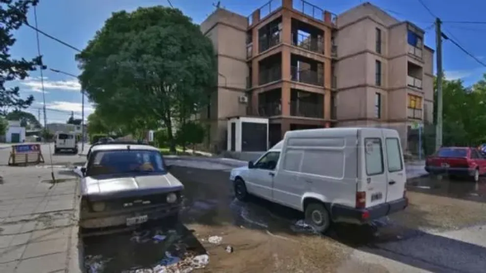 VIDEO: vecinos de las 500 Viviendas reclaman que viven con inundaciones de cloacas