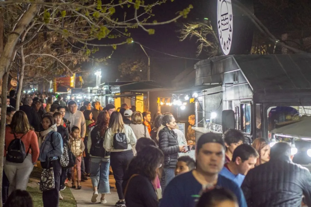 Convocan a carros gastronómicos para el "Verano Cultural"