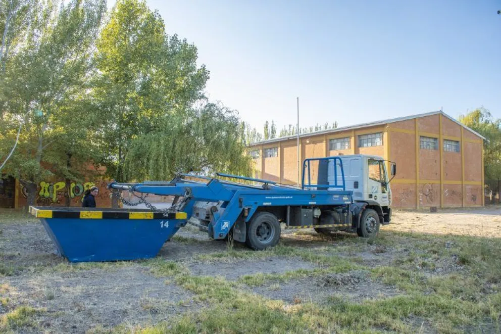 Contenedores azules en Quinta 25: últimos dos días para dejar sus residuos