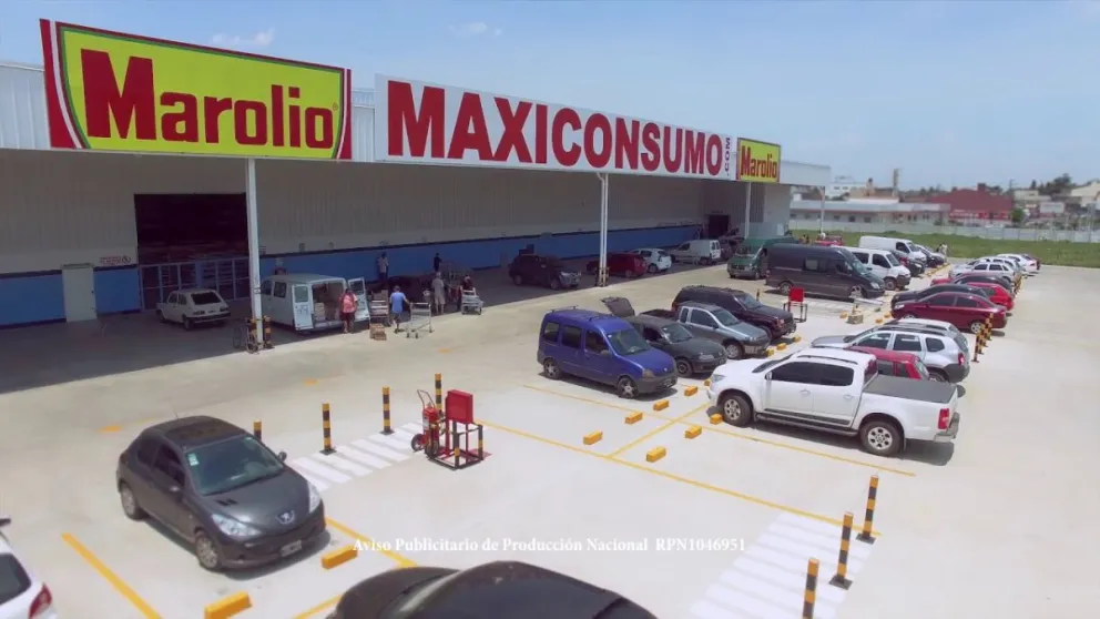 Robaron un auto del estacionamiento de un supermercado 