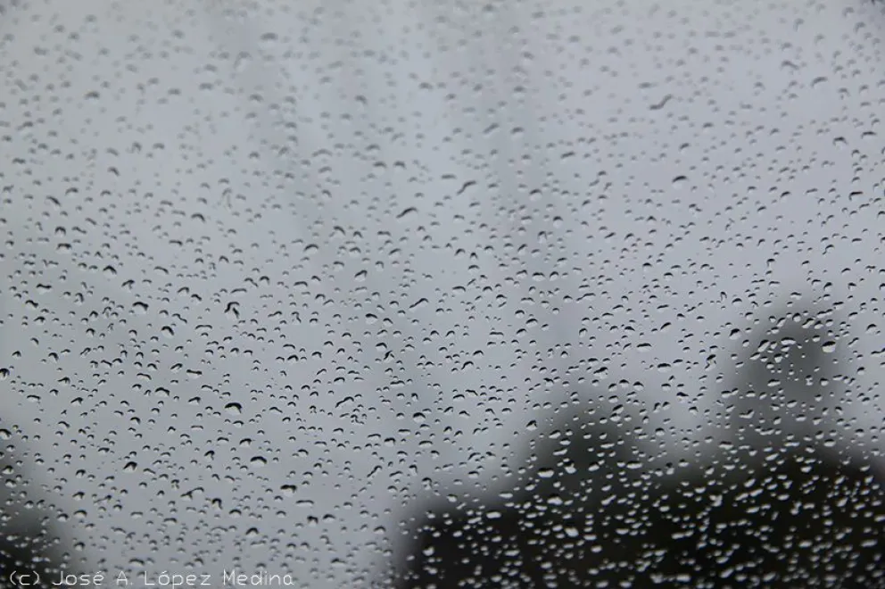 Clima: ¿sigue la lluvia este viernes en Roca?