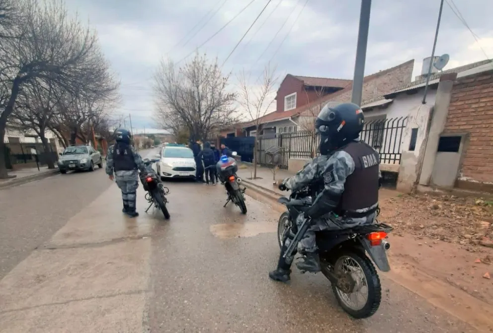Detuvieron a 16 personas por incitar al saqueo en la zona del Alto Valle 