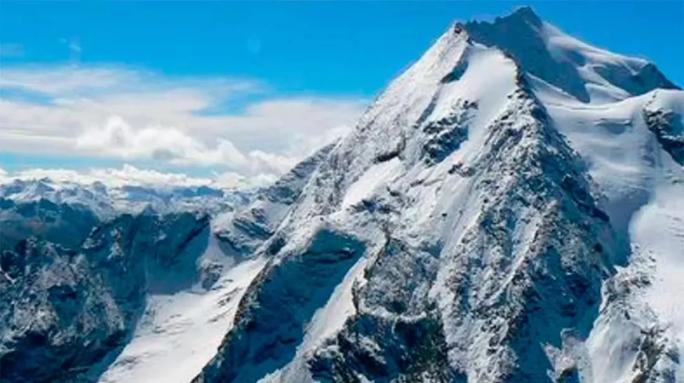 Encuentran el cuerpo congelado de un alpinista desaparecido hace décadas en los Alpes