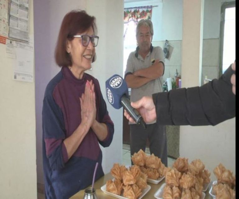 Aparece en Allen un auto robado en Roca: el vehículo era usado por jubilados para repartir pastelitos