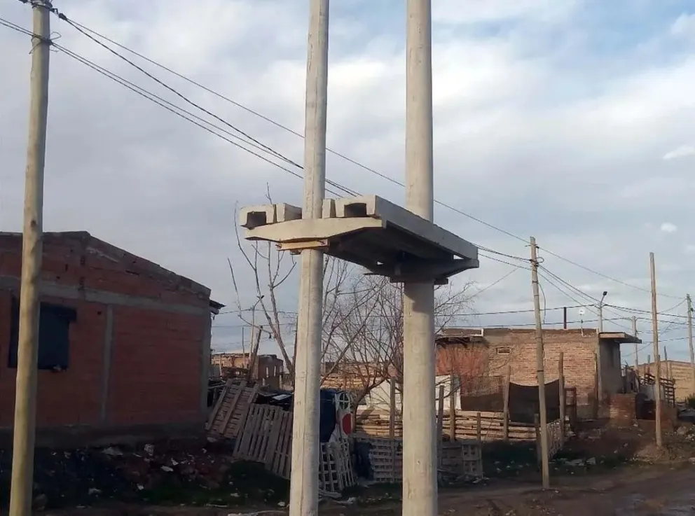 Avances en la red eléctrica del Loteo Social Quinta 25