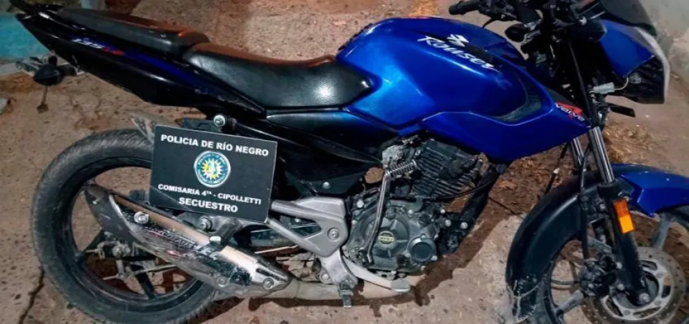 Dos jóvenes demorados por el robo de una motocicleta