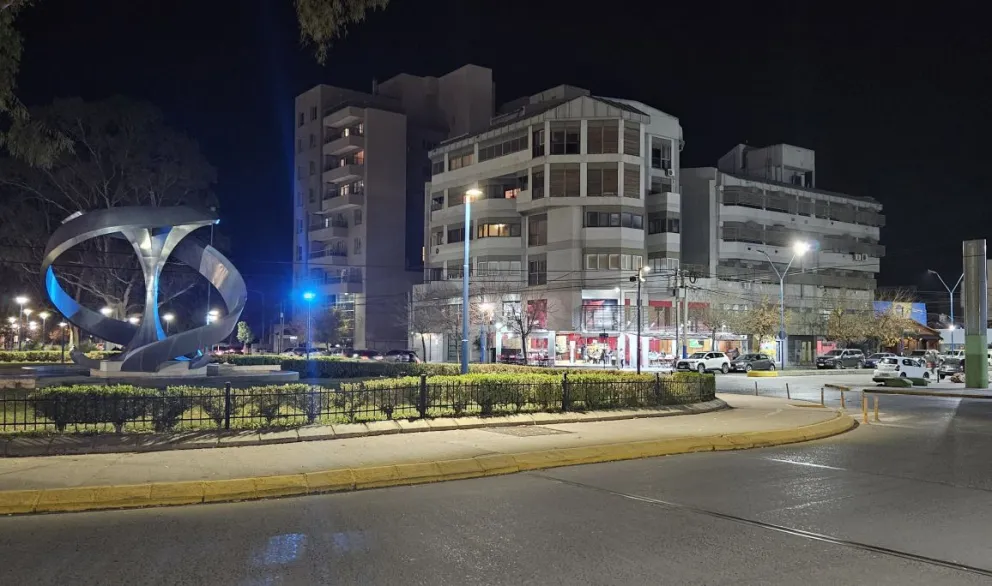 Delincuentes ingresaron a robar en una reconocida cafetería de Roca