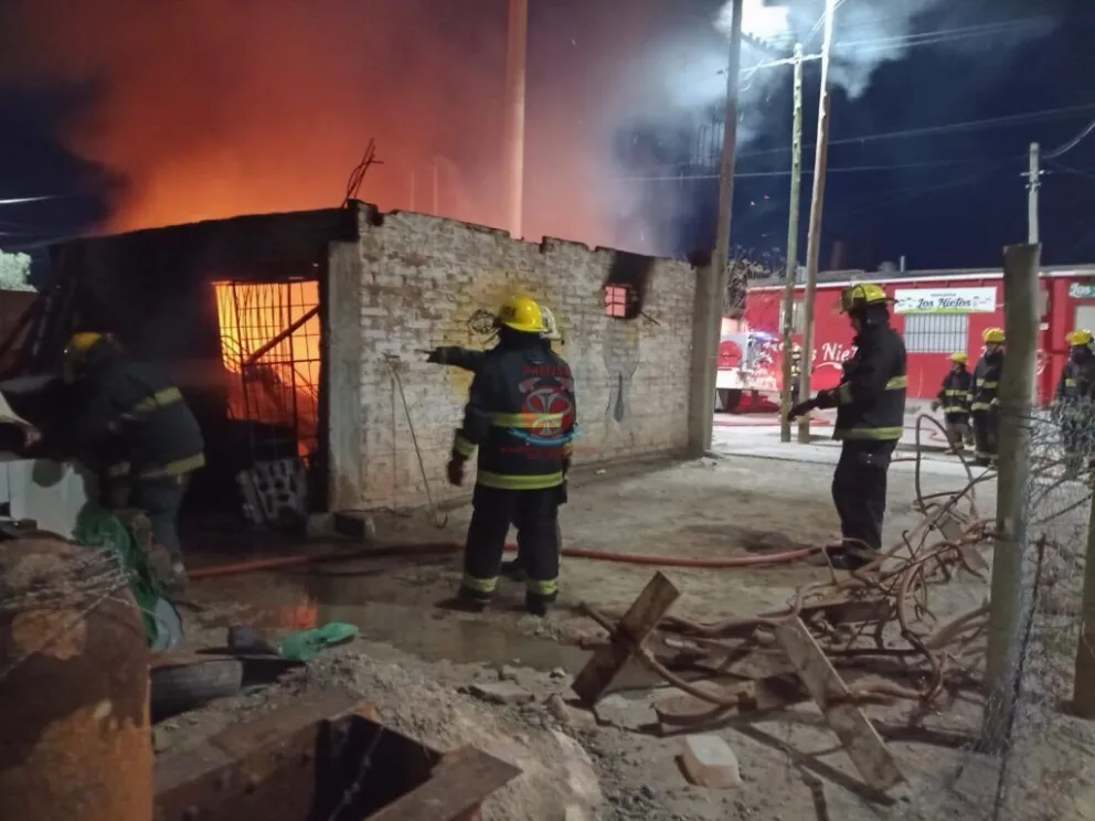 Incendio en la madrugada en una vivienda de la zona norte