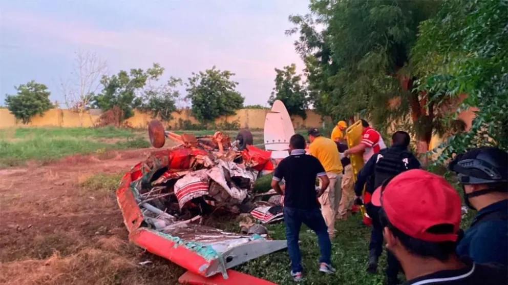 Piloto iba a relevar el sexo de un bebé y su avioneta se estrelló