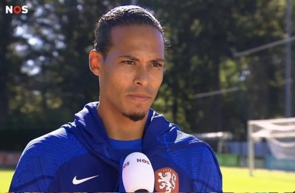 Virgil Van Dijk tomó postura sobre los dichos de Van Gaal: "Todo el mundo puede tener una opinión"