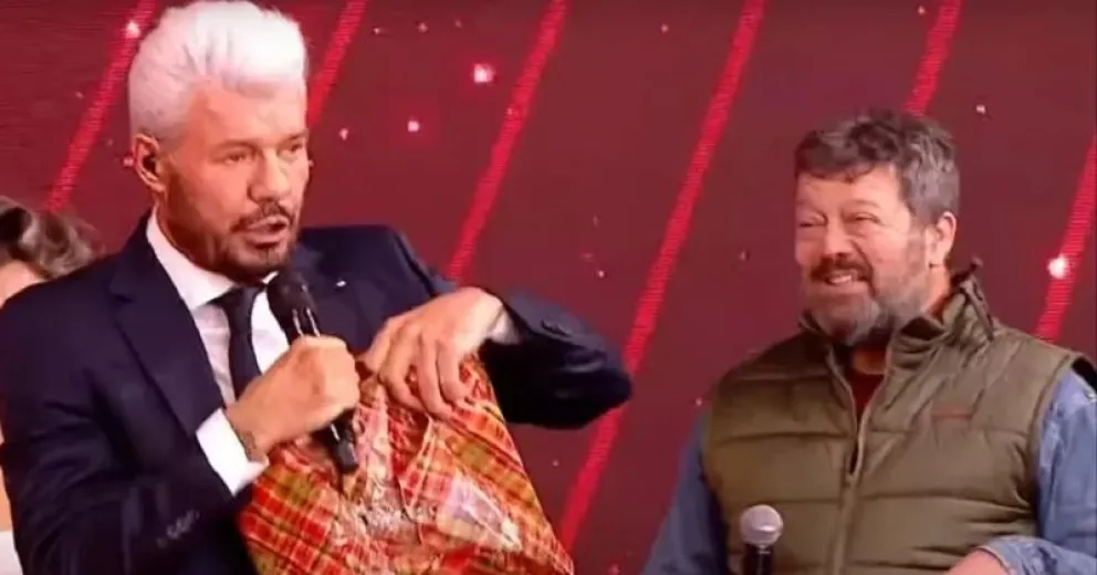 La decepción de Marcelo Tinelli al recibir un regalo del padre de Flor Vigna: "Es para vagos"